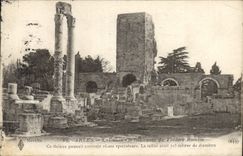 CPA Arles Colonnes Corinthiennes du Theatre Romain 