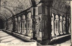CPA Arles Cloitre Saint Trophime 