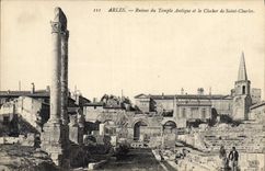 CPA Arles Ruines du Temple Antique et le Clocher de Saint Charles 