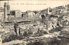 CPA Arles Theatre Romain Les dernieres fouilles 