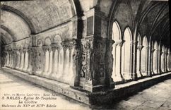 CPA Arles Eglise St Trophime Le Cloitre 