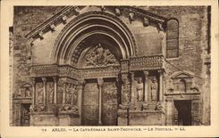 CPA Arles La Cathedrale Saint Trophime Le Portail 
