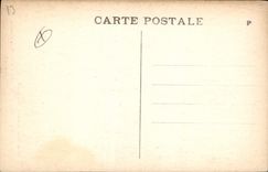 CPA Arles Musee Lapidaire Chapiteau romain decore de feuilles d'acanthe