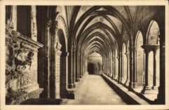 CPA Arles Bouches du Rhone Interieur du Cloitre Saint Trophime 