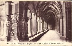 CPA Arles Cloitre Saint Trophime Decors de Robert le Diable 