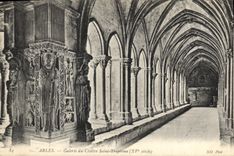 CPA Arles Galerie du Cloitre Saint Trophime 