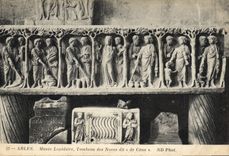 CPA Arles Musee Lapidaire Tombeau des Noees det de cana 