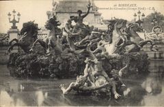 CPA Bordeaux Monument des Girondins Groupe Nord 