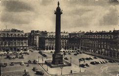 CPA Place Vendome et colonne de la Grande Armee 