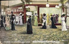 CPA Galerie des Costumes pour Dames Grands Magasins du Louvre Paris 