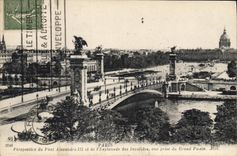 CPA Paris Perspective du Pont Alexandre III et de l'Esplanade des Invalides vue rise du Grand Palais