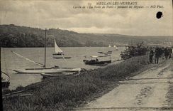 CPA Meulan les Mureaux Cercle de La Voile de Paris pendant les Regates 