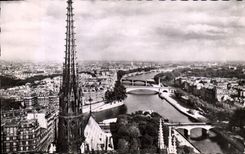 CPA Paris Vue panoramique prise de Notre Dame 