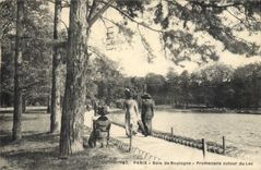 CPA Paris Bois de Boulogne Promenade autour du Lac 