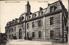 CPA Aix en Provence Caserne Myolles Militaria