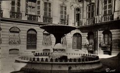 CPA Aix en Provence Fontaine et place d'Albertaz Anciens hotels 