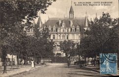 CPA Arcachon Cote d'Argent Avenue Nelly Deganne et le Casino 