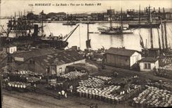 CPA Bordeaux la rade vue sur la Bastide 