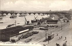 CPA Bordeaux vue prise de la Douane 