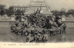 CPA Bordeaux Detail du Monument des Girondins 