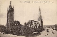 CPA Bordeaux la cathedrale et la Tour Pey Berland 
