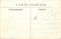 CPA L'Eglise et le Port Bateaux