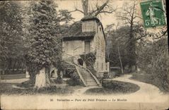 CPA Versailles Parc du Petit Trianon Le Moulin 