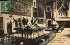 CPA Dijon Musee Salle des Gardes et Tombeaux des Ducs de Bourgogne 