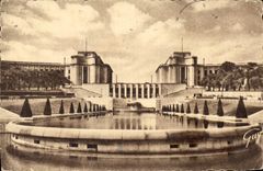 CPA Paris et ses Merveilles Le Palais de Chaillot vu des Jardins 