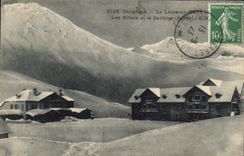CPA Dauphine Le Lautaret 19075 M Les Hotels et le Galibier (Hiver)