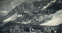 CPA Dauphine Le Lautaret Hotel des Glaciers et le Massif de Gobeynot (3163 m)