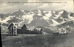 CPA Le Dauphine Le Lautaret les Hotels et le Massif du Cobeynot