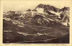 CPA Dauphine Le Col du Lautaret (2056 m) les Lacets du Galibier et le Grand Galibier (3229 m)