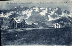 CPA Dauphine Le Lautaret (2075 m) les Hotels et Massif de Combeynot