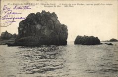CPA Entree du Port Blanc (Cote du Nord) A droite du gros Rocher curieux profil d'un eveque benissant