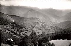 CPA Le Col d'Aspin (H P) (1488 m) La ville d'Arreau vue du col