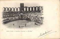 CPA  Arenes d'Arles Courses de Taurreaux