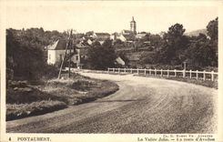 CPA Pontaubert La Vallee Jolie La route d'Avallon 