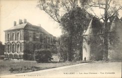 CPA Vallery Les deux Chateaux Vue d'ensemble 