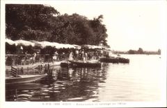 CPA Vichy Embarcadere de canotage sur l'Allier 