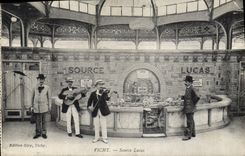 CPA Vichy Source Lucas 