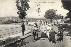 CPA Vichy Vue sur l'Allier Ane Mule