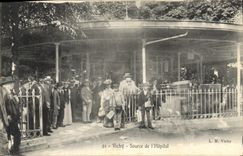 CPA Vichy Source de l'Hopital 