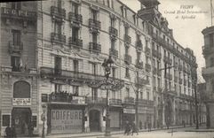 CPA Vichy Grand Hotel International et Splendid Coiffeur