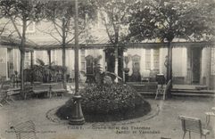 CPA Vichy Grand Hotel des Thermes Jardin et Verandah 