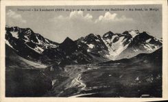 CPA Dauphine Le Lautaret pris de la montee du Galibier Au fond la Meije 