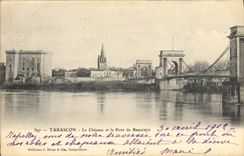 CPA Tarascon Le Chateau et le Pont de Beaucaire 