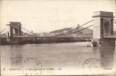 CPA Tarascon Le Pont suspendu sur le Rhone 