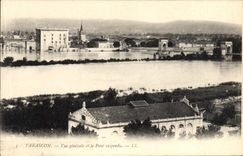 CPA Tarascon Vue generale et le Pont suspendu 