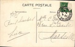 CPA Le Pont suspendu sur le Rhone reliant Tarascon a Beaucaire Le Chateau du Roi Rene et le Clocher 